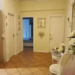 Domus Flavi, A 10 Minuti Dal Colosseo Apartamento *